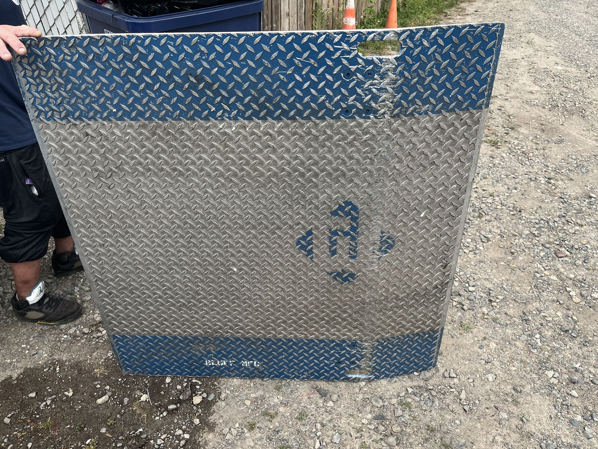 Bluff Manufacturing Loading Dock Ramp