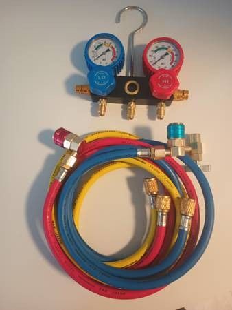 (BRAND NEW) A/C SureBilt Manifold Gauge and Hose (100% UNUSED) - $45 (Harahan)