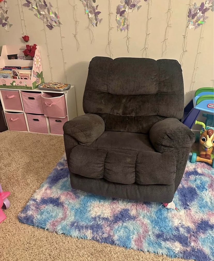 Rocker Lay-Z-Boy Recliner Dark Blue Gray