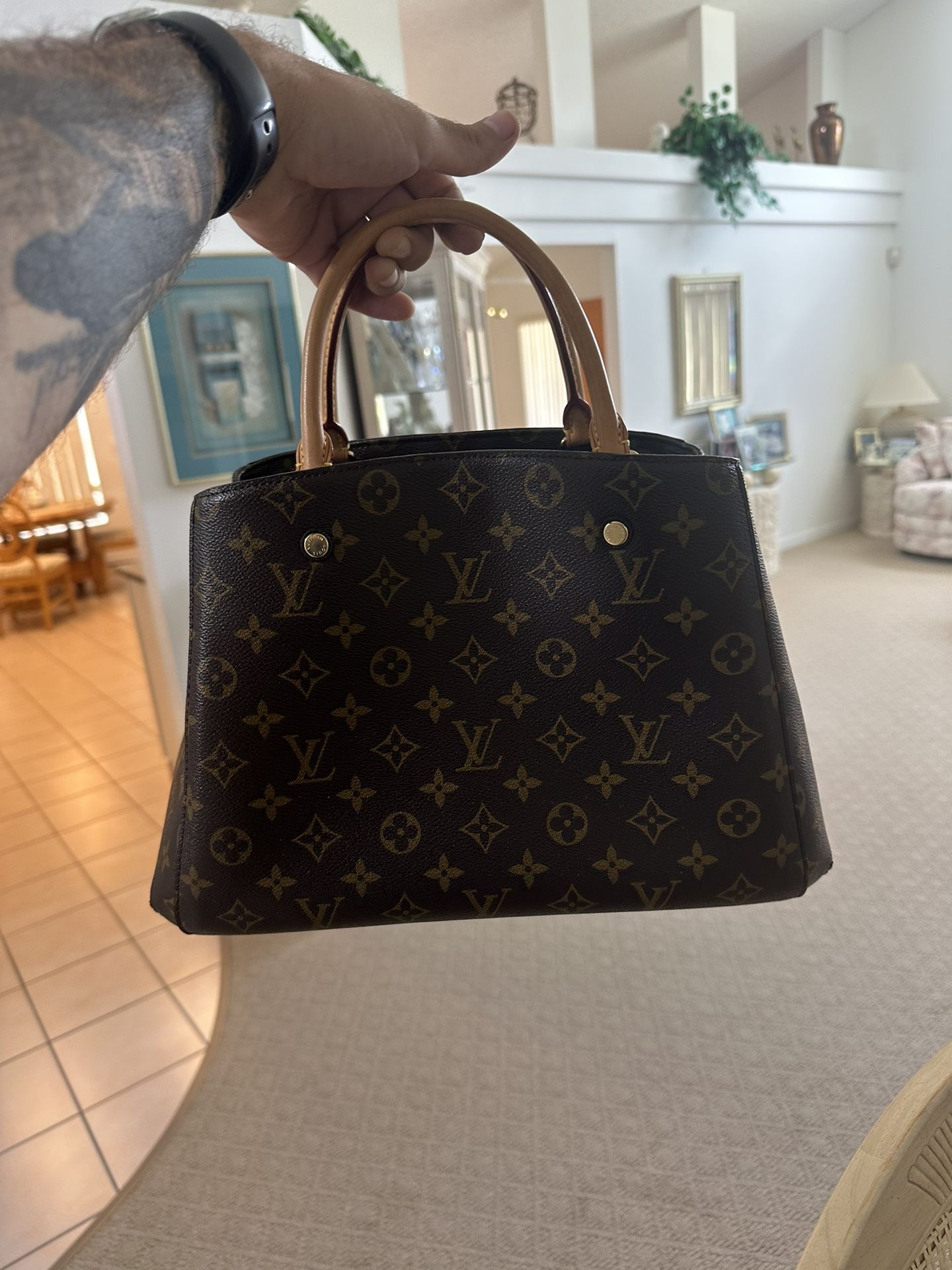 Louis Vuitton Montaigne MM Purse