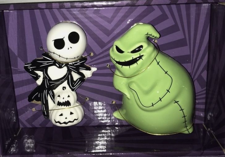 Disney Salt & Pepper Shaker 