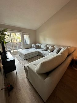 Sectional couch w/ ottoman