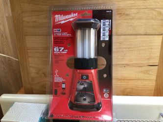 Milwaukee M12 400 Lumens Lithium-lon Cordless LED Lantern/Trouble Light with USB Charging .  Brand NEW.  Tool Only.