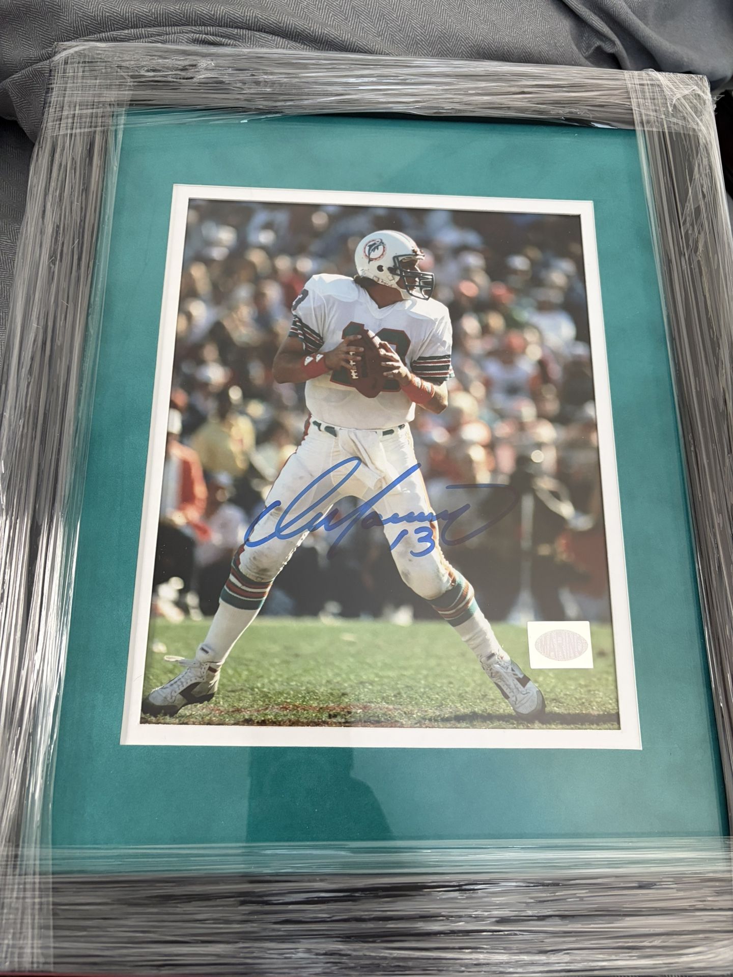 Miami Dolphins Dan Marino Signed And Professionally Framed 8 X 10 Photograph