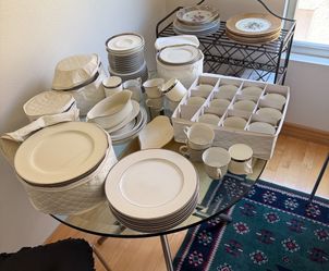 China set over 100 pieces