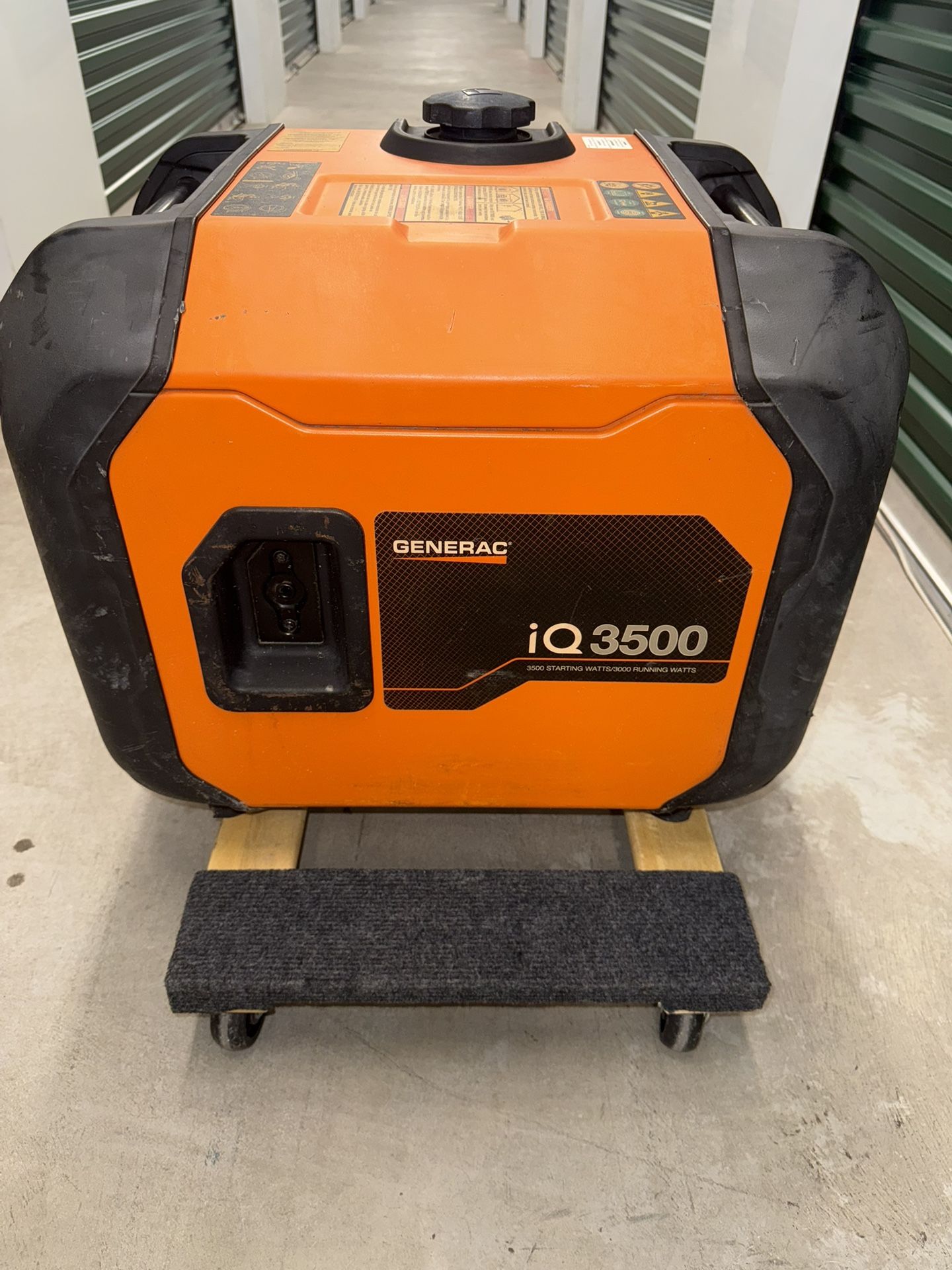Generac IQ3500 Ultra Quiet Electric Start Inverter Generator
