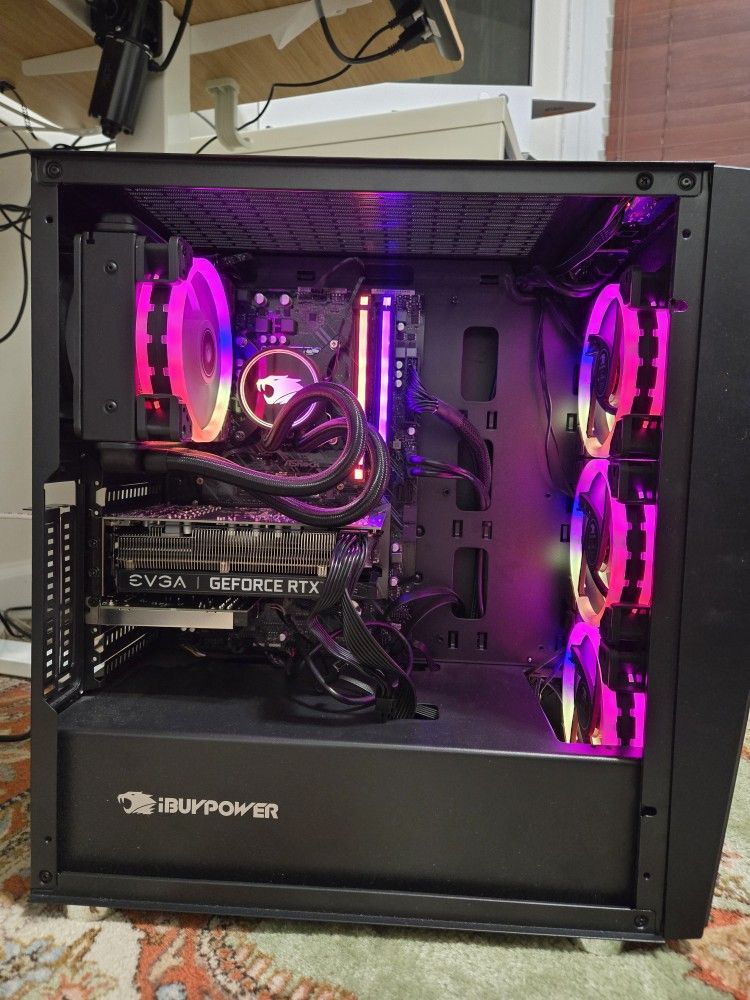 Gaming PC – i7-9700K / RTX 2060 / 16GB RAM.