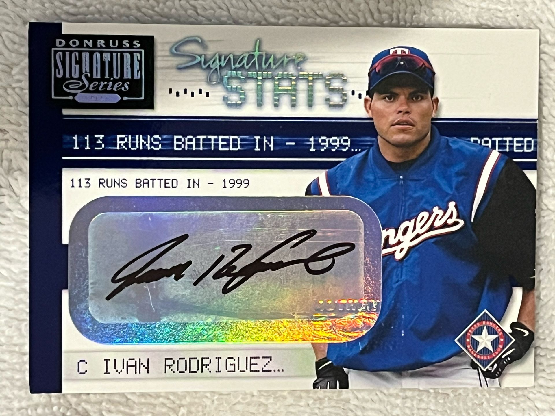 IVAN RODRIGUEZ AUTOGRAPH #54/113