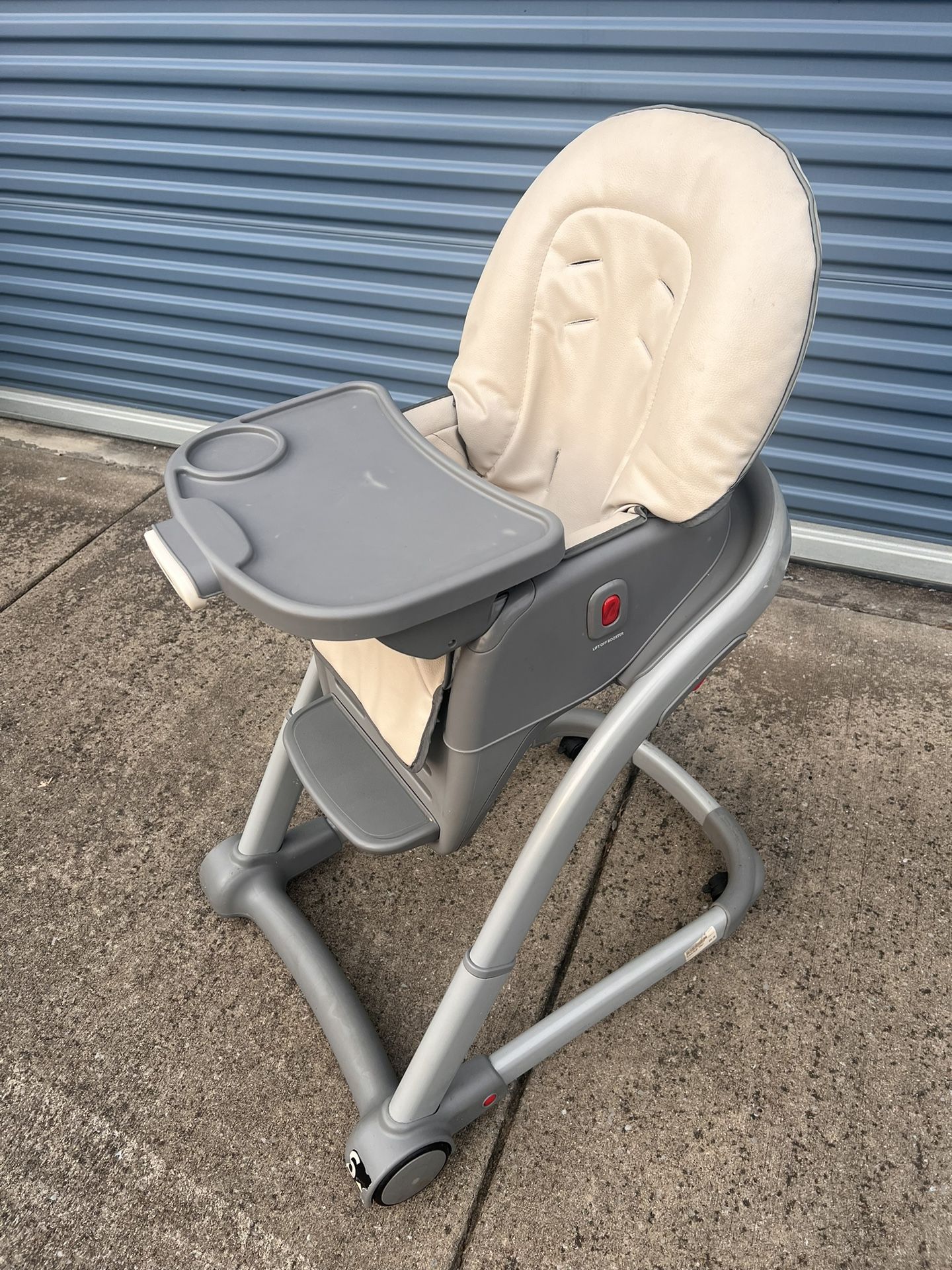 Graco highchair with removable booster