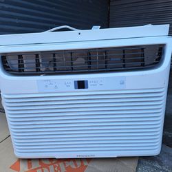 Frigidaire 15,000 BTU 115V Window Air Conditioner Cools 850 Sq. Ft. in White