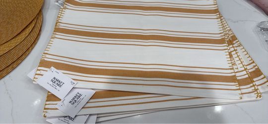 Placemats & napkins