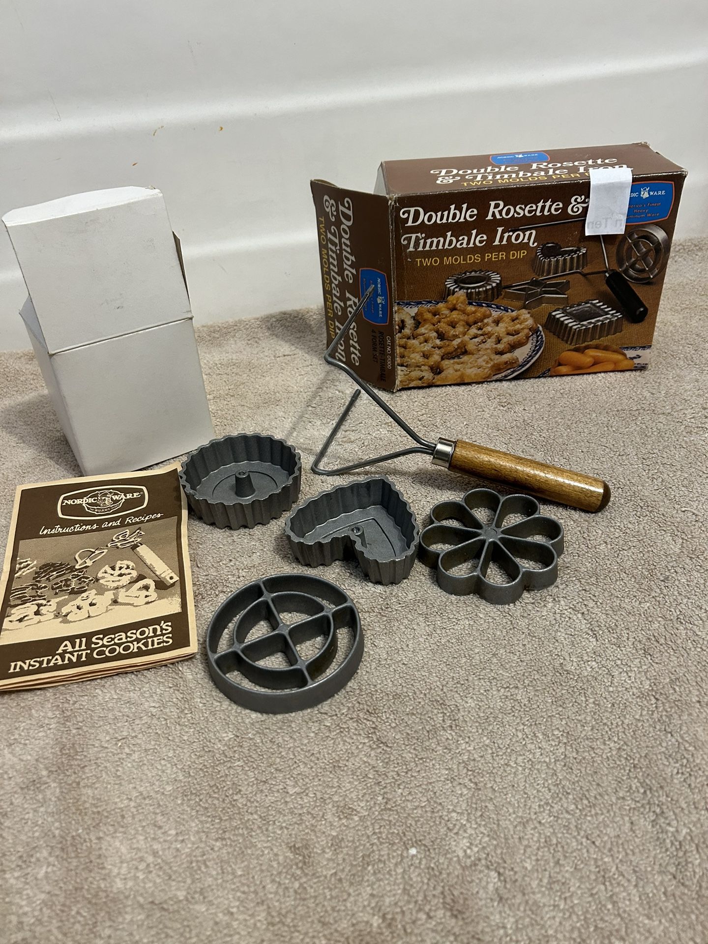 Double Rosette Cookie Iron Molds Includes: 4 Molded, Double Handle Dipper, Recipes, Instructions