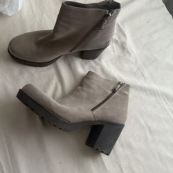 Boots Size 7m 