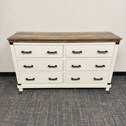 6 Drawers Dresser With Damage In The Front 