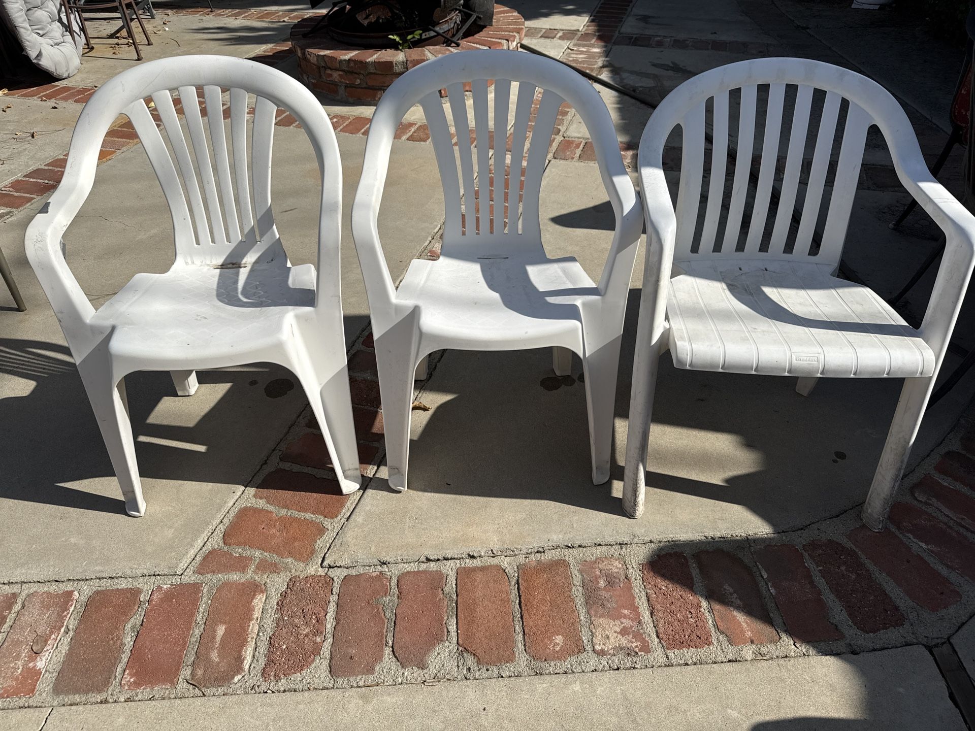Set of 3 White Plastic Chairs Must Pick Up Today Or Tomorrow