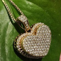Dadwani Diamond Pendant 