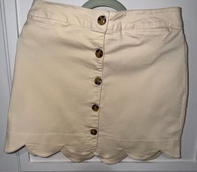 Mi Ami Cream Scalloped Hem Button Front Mini Skirt – Size Large