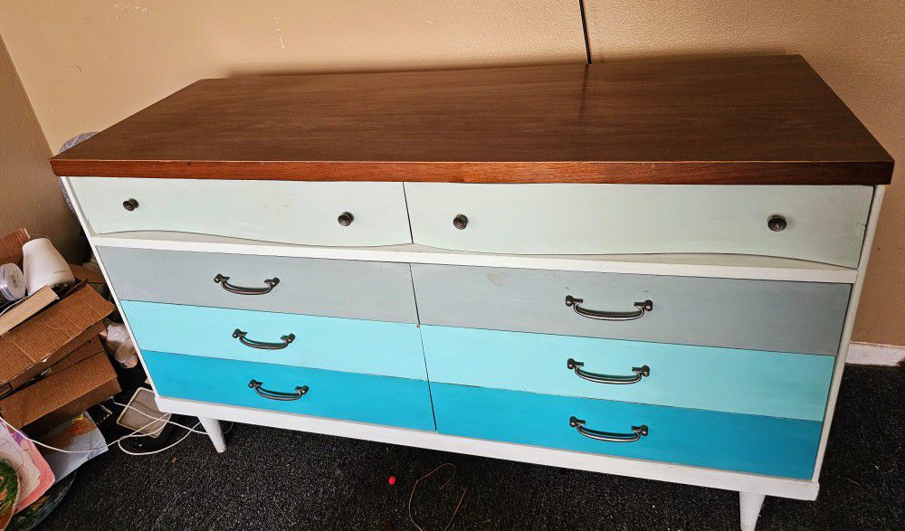 Chest Of Drawers And dresser