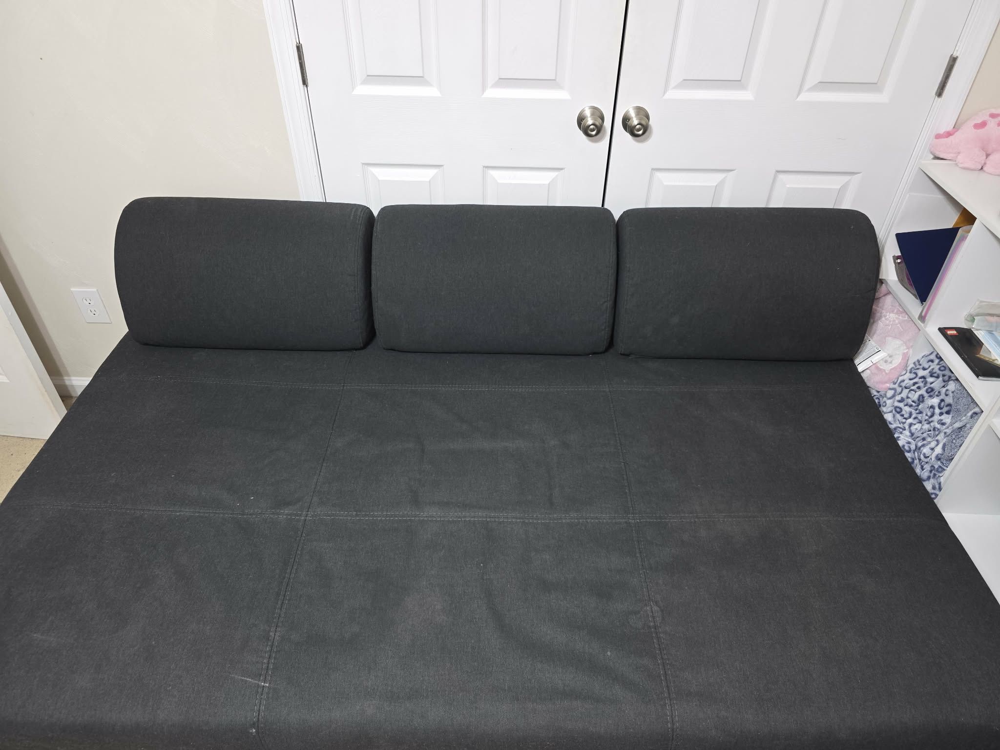 Gray Sleeper Sofa / Futon