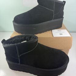 UGG Women's Classic Ultra Mini Platform Boot 1135092 - size 9