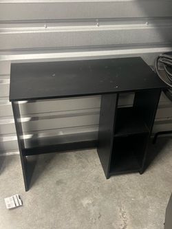 Small desk pick up only pico Rivera