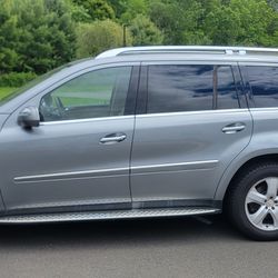 2010 Mercedes GL450 4-matic Luxury SUV.... Runs New!!