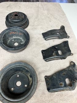 Chevy pulleys and brackets
