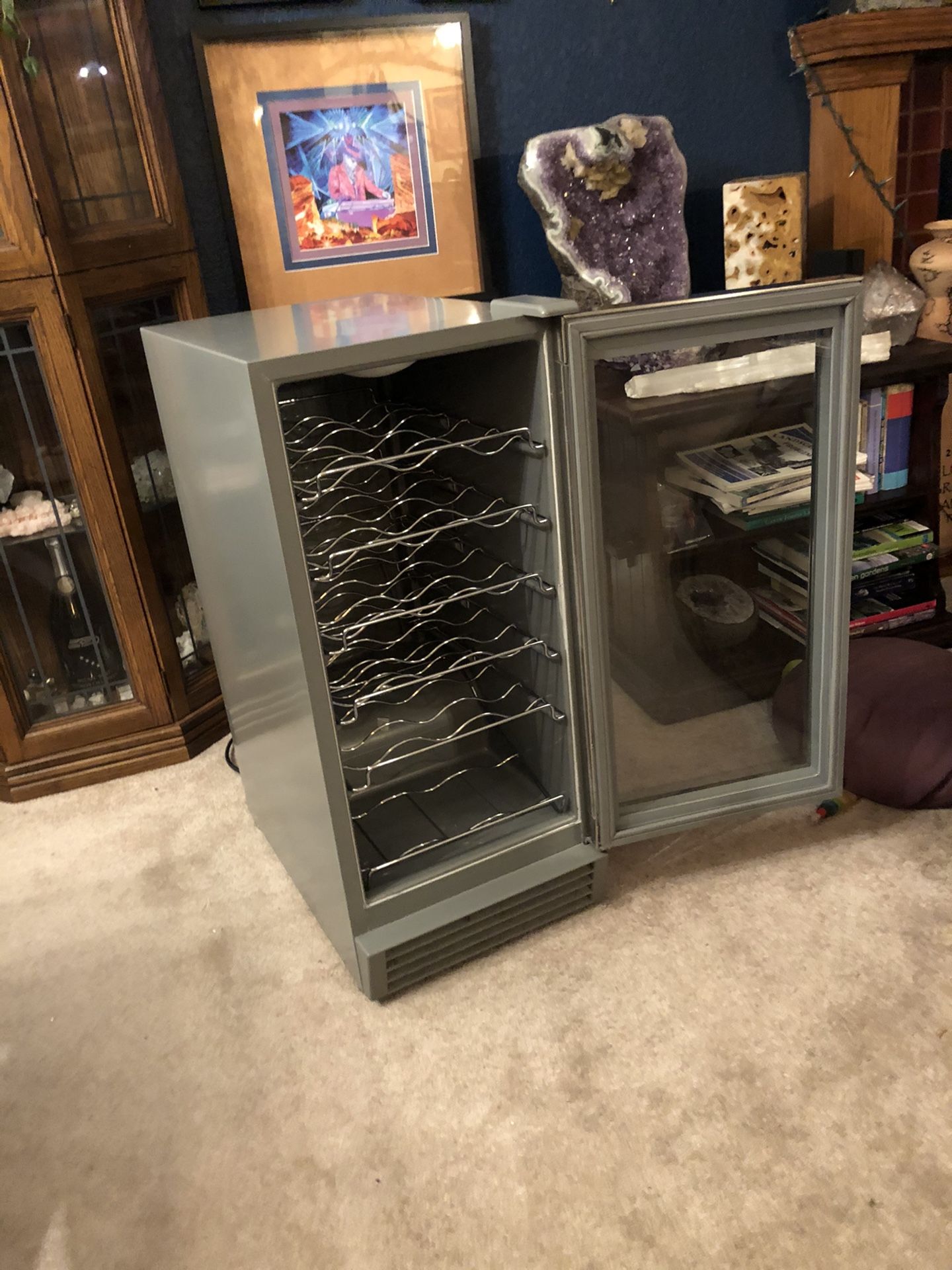 Everstar 30 Bottle Wine Cooler for Sale in Seattle, WA OfferUp