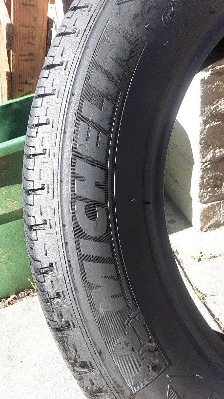 MICHELIN Rubber - 235/60/R17