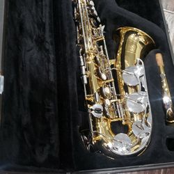 Alto Saxophone Yamaha Yas-26 