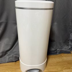 Munchkin Arm & hammer diaper pail