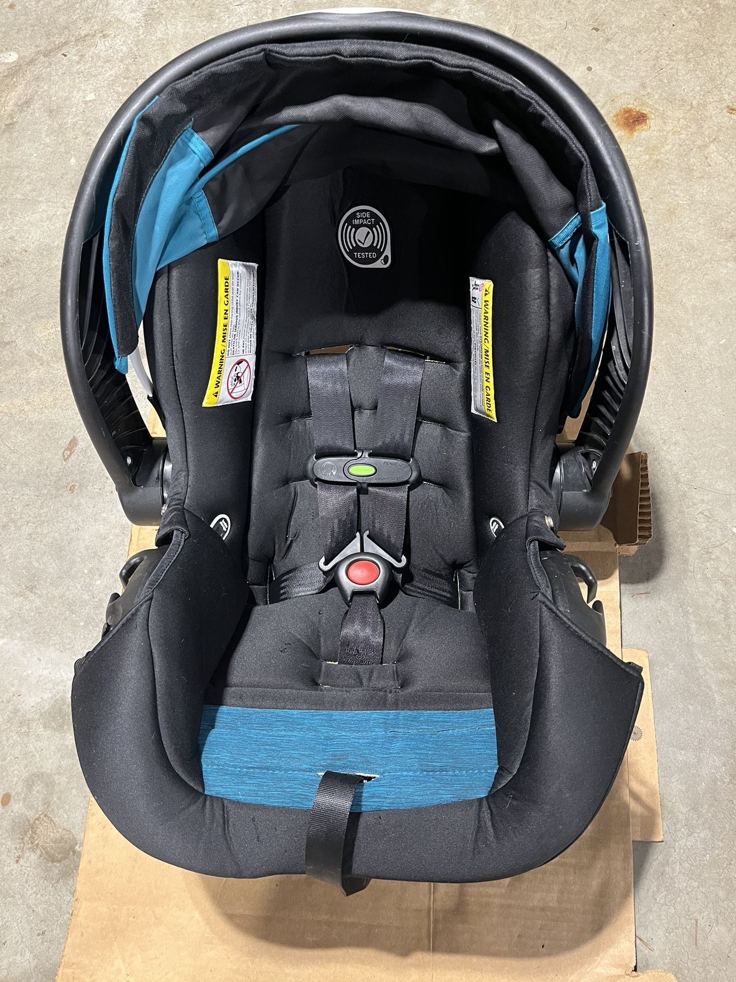 Evenflo infant car seat (Des Moines)