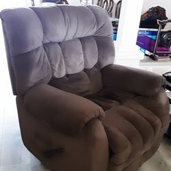 The Beast Over Sized Recliner 