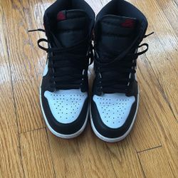 Jordan 1 Black Toe Reimagined Size 10.5