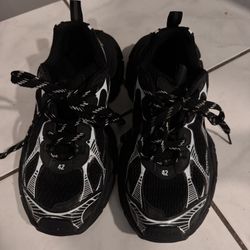 Balenciaga 3XL Black