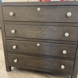 2 Wood Dressers