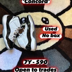 Used Jordan 11 Concord Size 7Y 