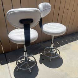 Stool (white) 