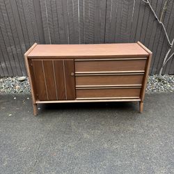 Beautiful Mcm Dresser 