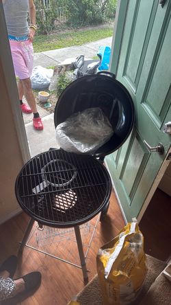 Black Kettle Charcoal Grill