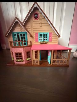 Li’l Woodzeez Toy House - Honeysuckle Hillside Cottage
