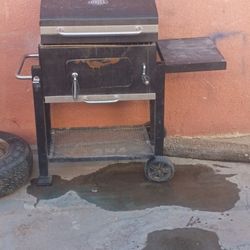 Outdoor Grill 