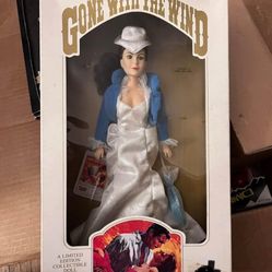 Gone With The Wind Rhet and Scarlet  Set