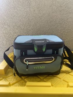 Titan Lunch Box/ Cooler Holds 12 Cans 