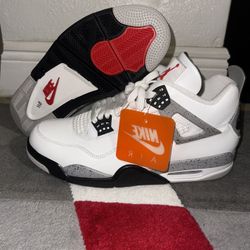  Size 11 Men’s Nike Air Jordan 4 Retro White Cement Sneakers FV5029-100 B-Grade
