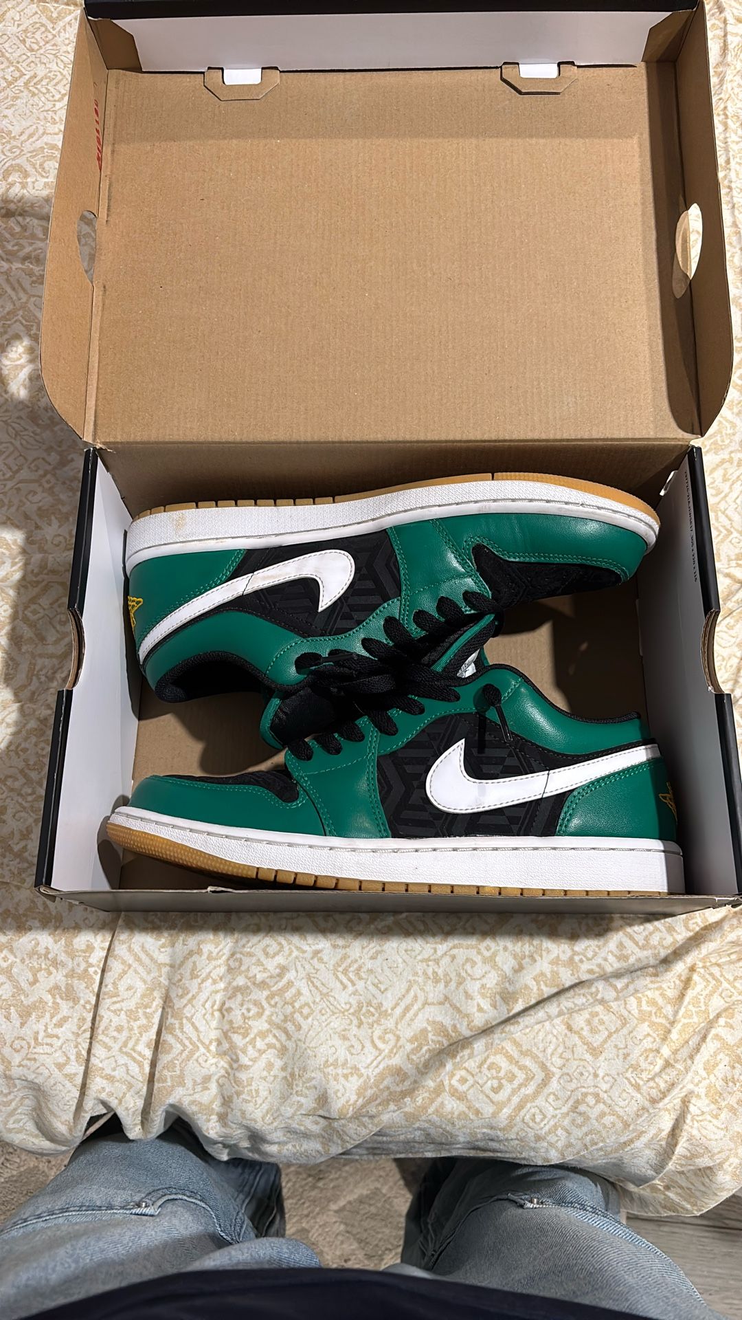 Jordan One Low Christmas Edition Size 9.5 (2022)