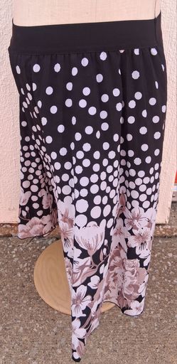 Metrowear Long Skirt – Black/White Dot‑to‑Floral Gradient – Size L