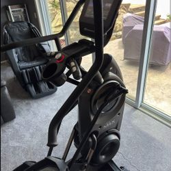 Bowflex M9 Max Trainer Machine Excellent Condition 