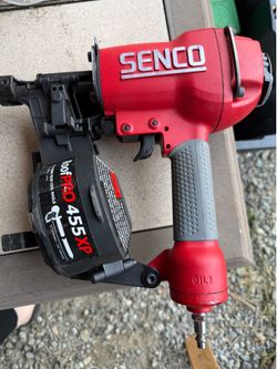 Senco RoofPro 445XP roofing nailer