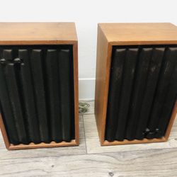 Old Rare RadioShack Realistic  Bookshelf Speaker Set 